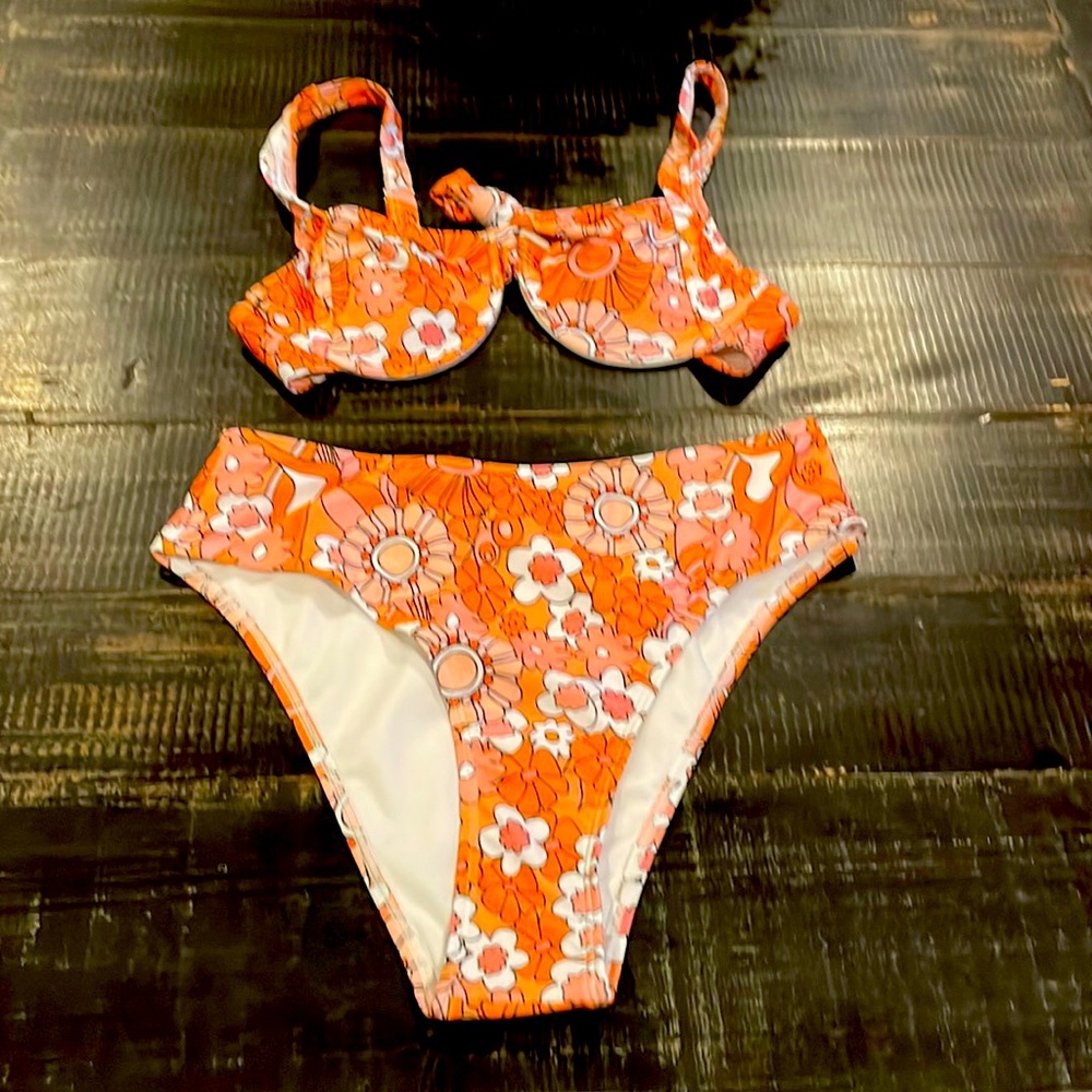 Women’s two piece swimsuit, size small, orange, pink, new without tags